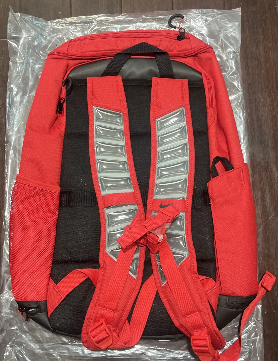 Nike Varsity Elite Unisex Backpack (32L) – Red and Black
