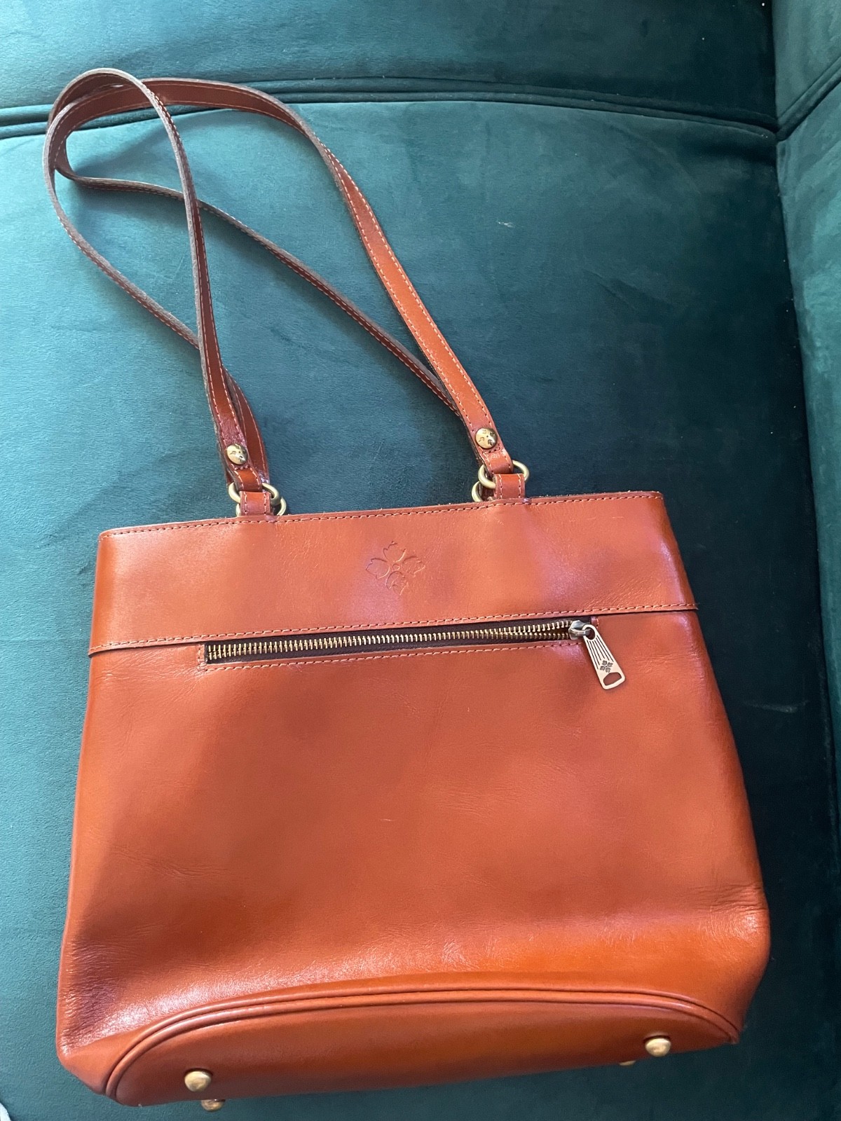 Brown Leather Patricia Nash shoulder bag suede interior, gold brass hardware