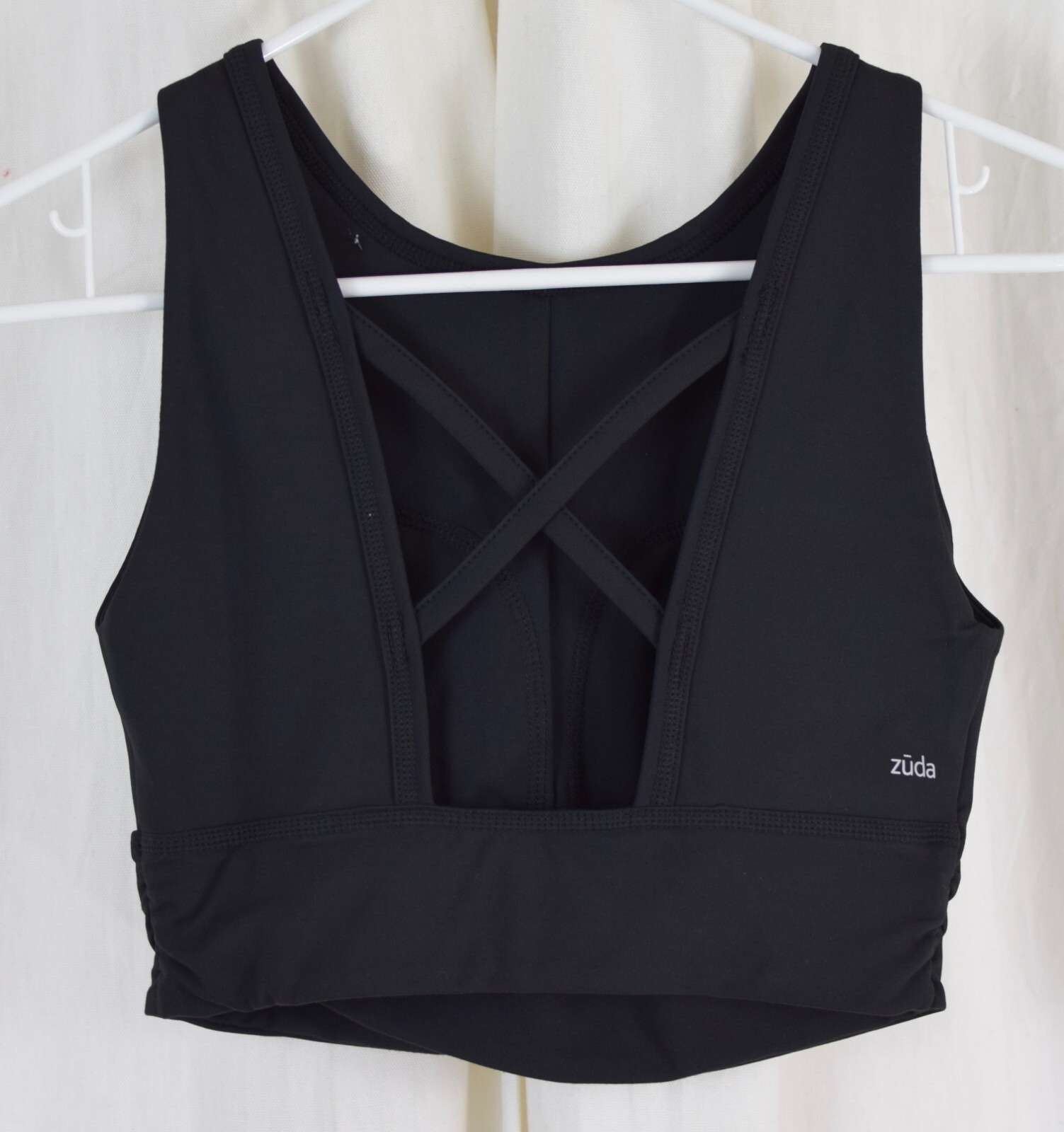 zuda Women’s Z-Move Low Impact Cross Back Sports Bra Black Onyx Size Large