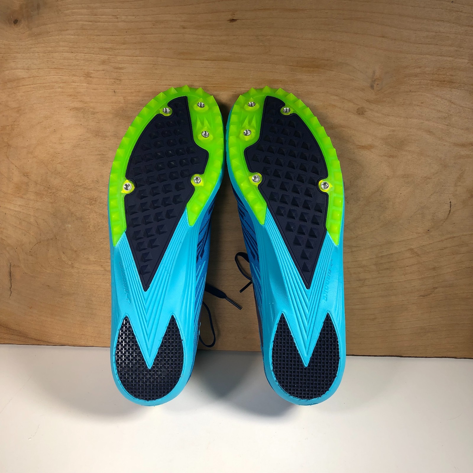 Brooks Mens Size 12.5 Carpe Runem Mach 18 Track Spikeless Shoes 1102381D453