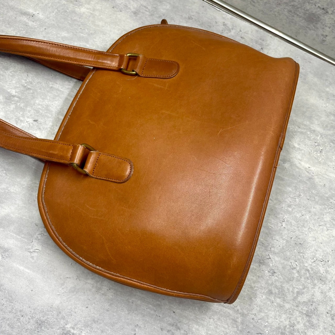 Vintage COACH 9958 Pelham Brown leather zip dome bag Half moon made in USA