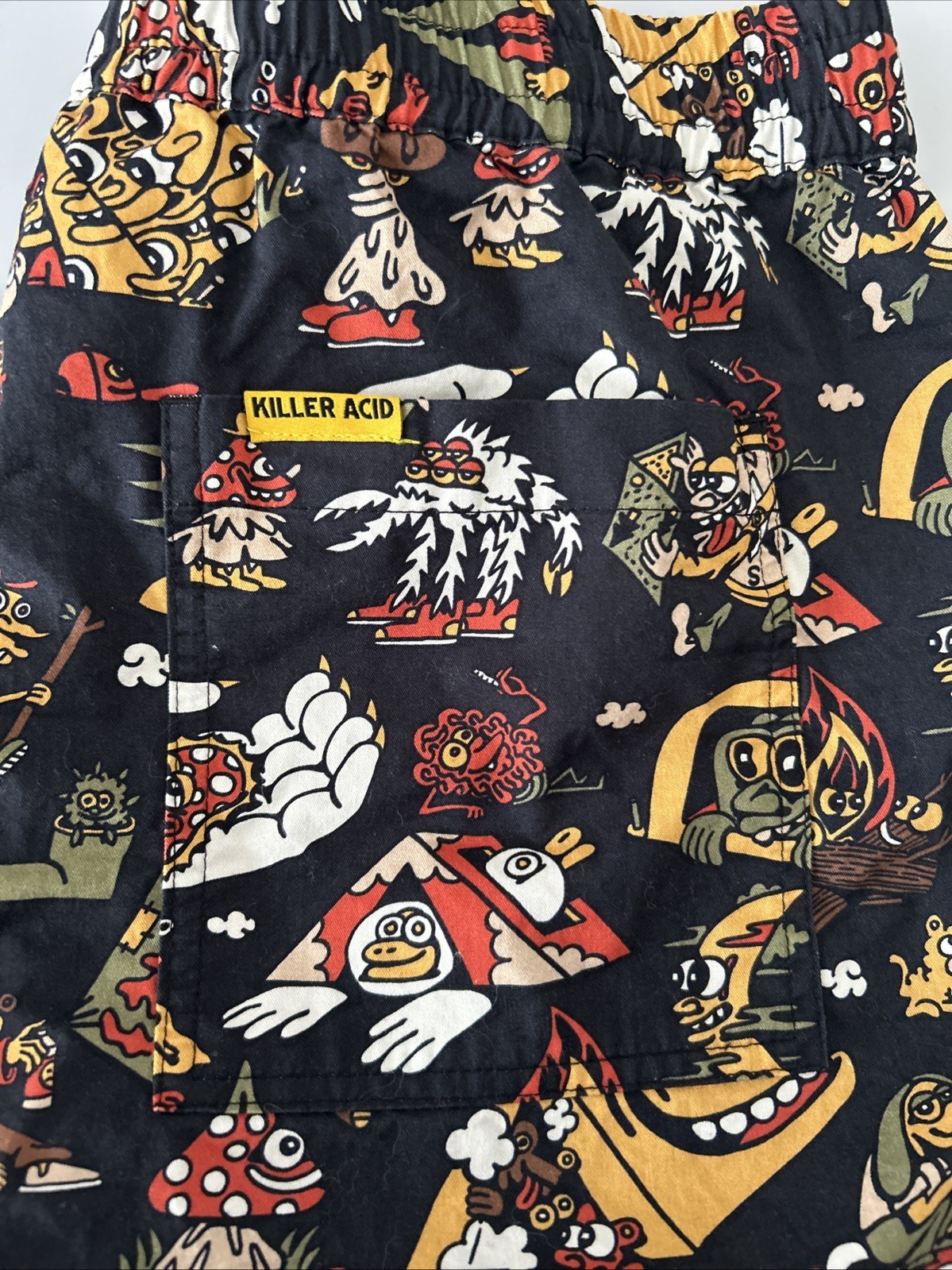 Killer Acid Men’s Get Lost Shorts Size Medium Camp All Over Graphics Black