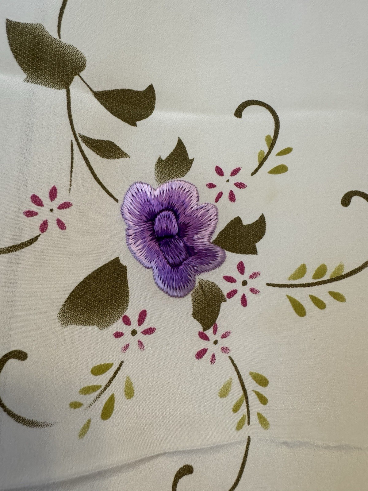 SILK Large Floral Scarf 40×40 Inches Embroidered Gray Purple White Stunning