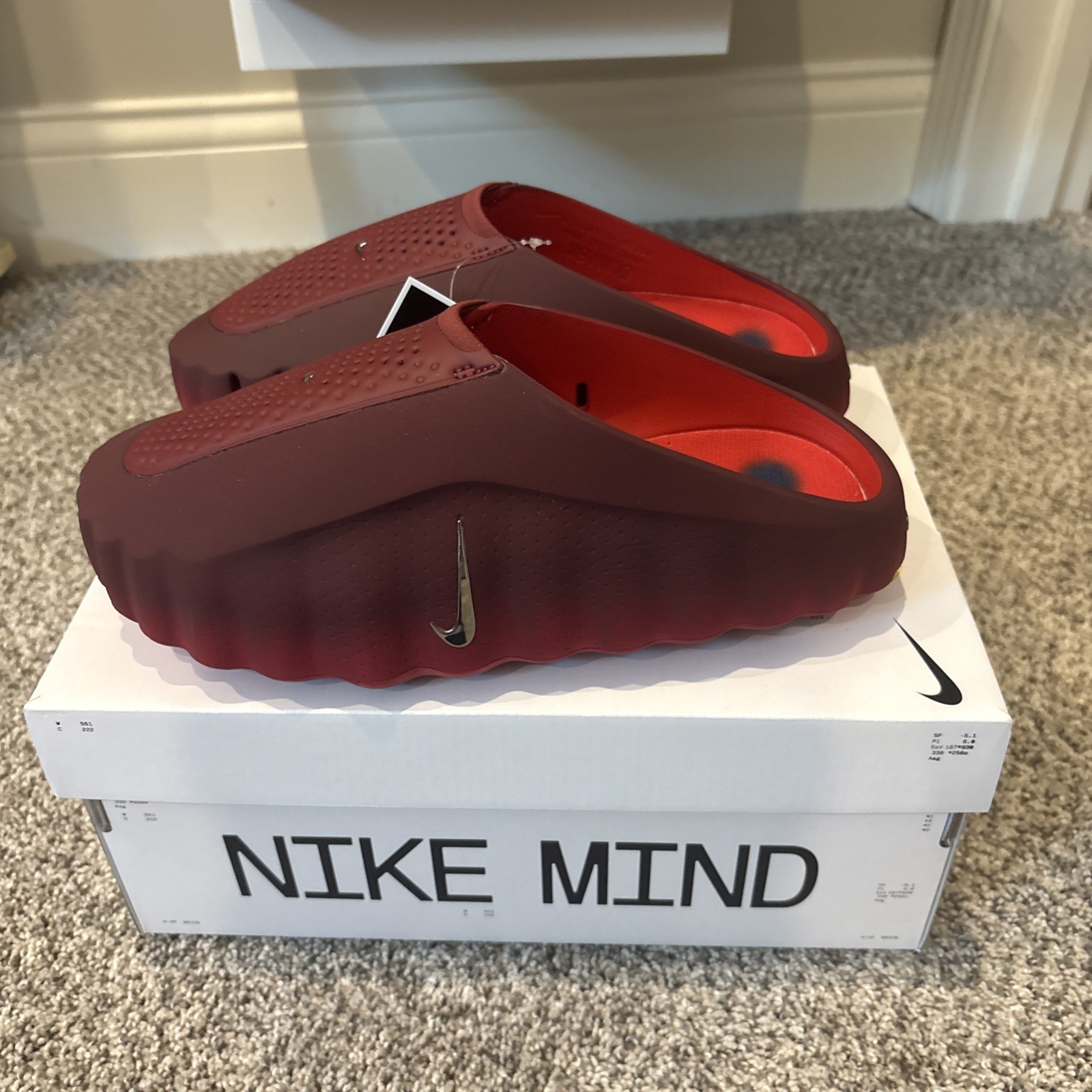 Nike Mind 001 University Red Size 9
