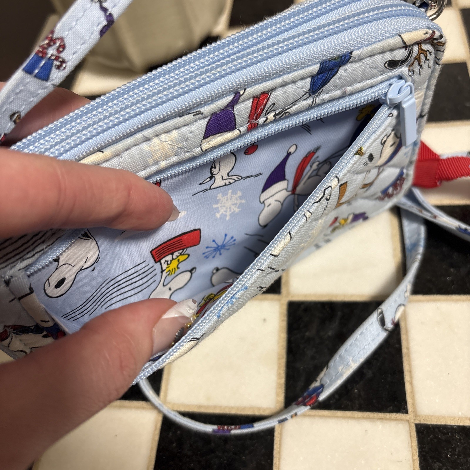 Vera Bradley 2021 Ski Jump Snoopy Peanuts Gang RFID All In One Crossbody Bag