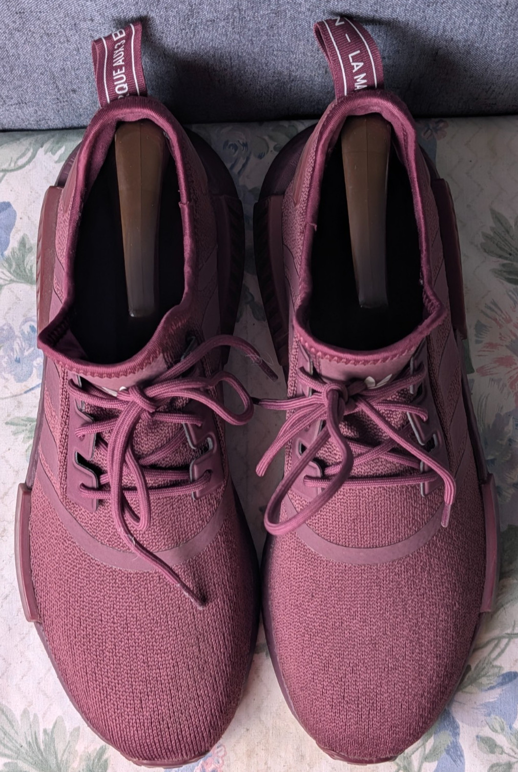 adidas NMD R1 Maroon Burgundy Boost Men’s 9.5 Shoes Running Gym Sneakers GX8384