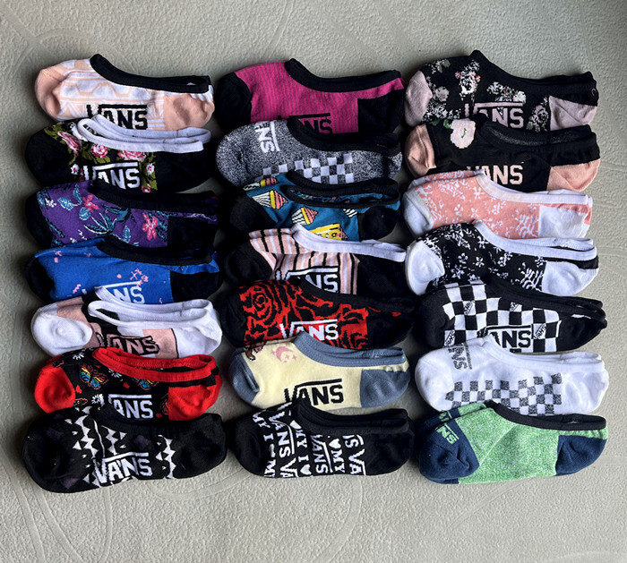 8 Pairs Random Color Women’s Super No Show Socks Size 1-5.5