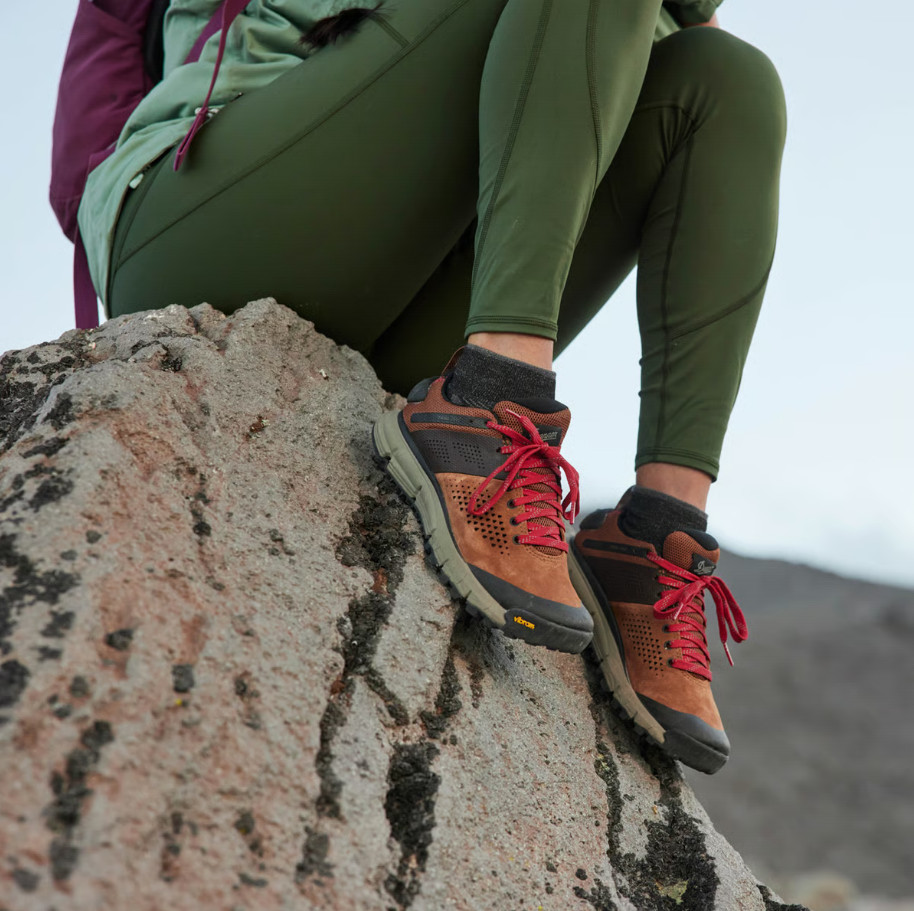 New Danner Trail 2650 Women’s M Medium, Brown Red Color, New