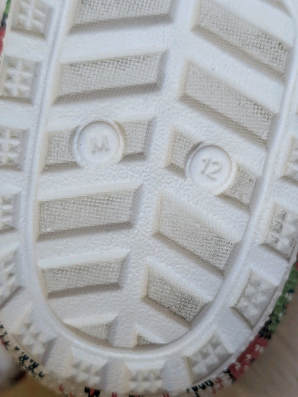 Crocs Shoes Classic Lined Holiday Christmas Charm Clogs White Men’s 12 Holiday