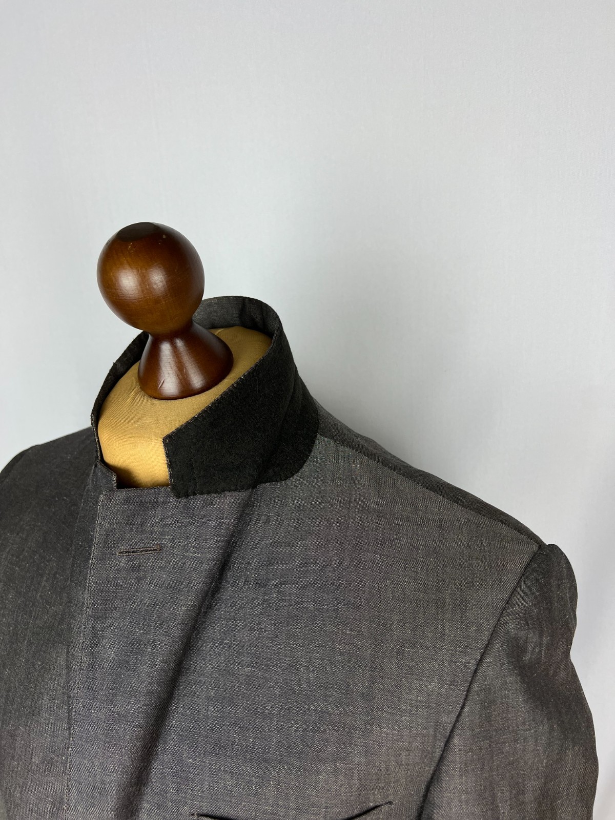 CORNELIANI First Line Solid Brown-Gray LinenWool Modern Sport Coat 38US48IT