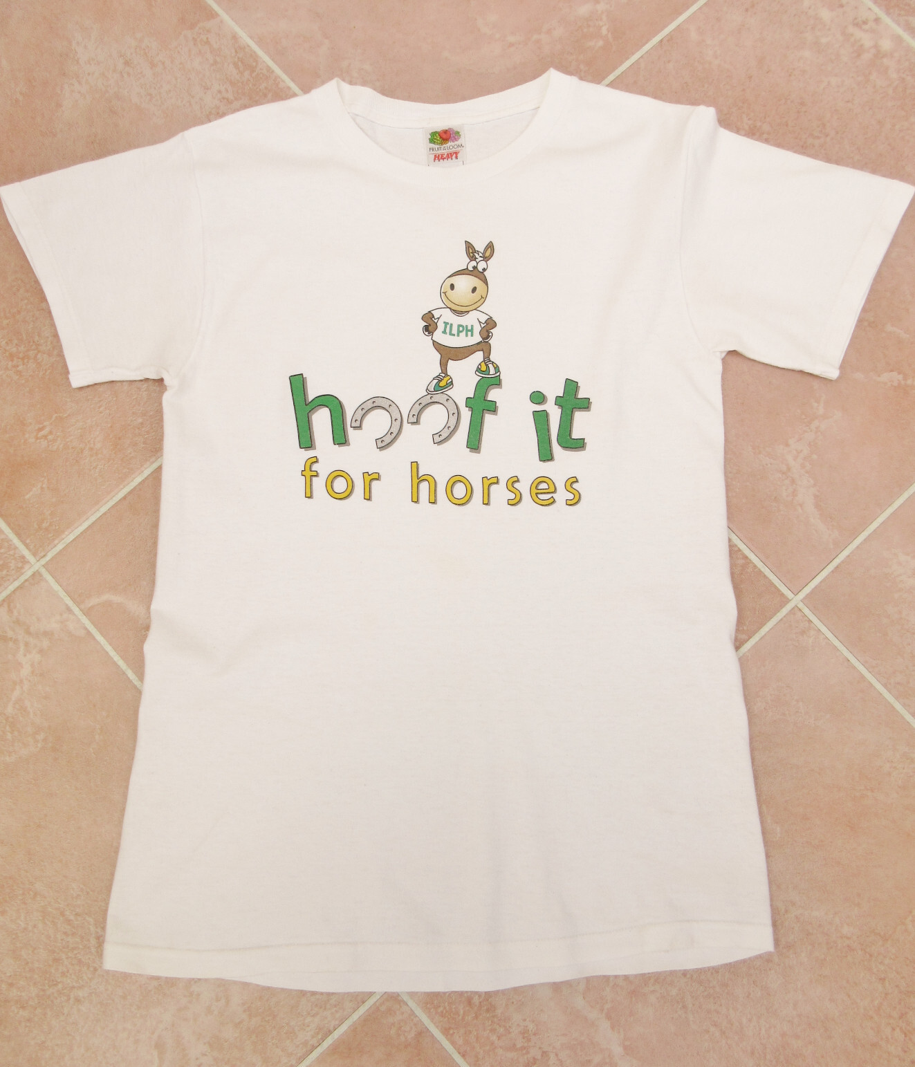 T-shirt size S 32-34″ Unisex Cotton Ring Spun – “Hoof it for Horses” Motif