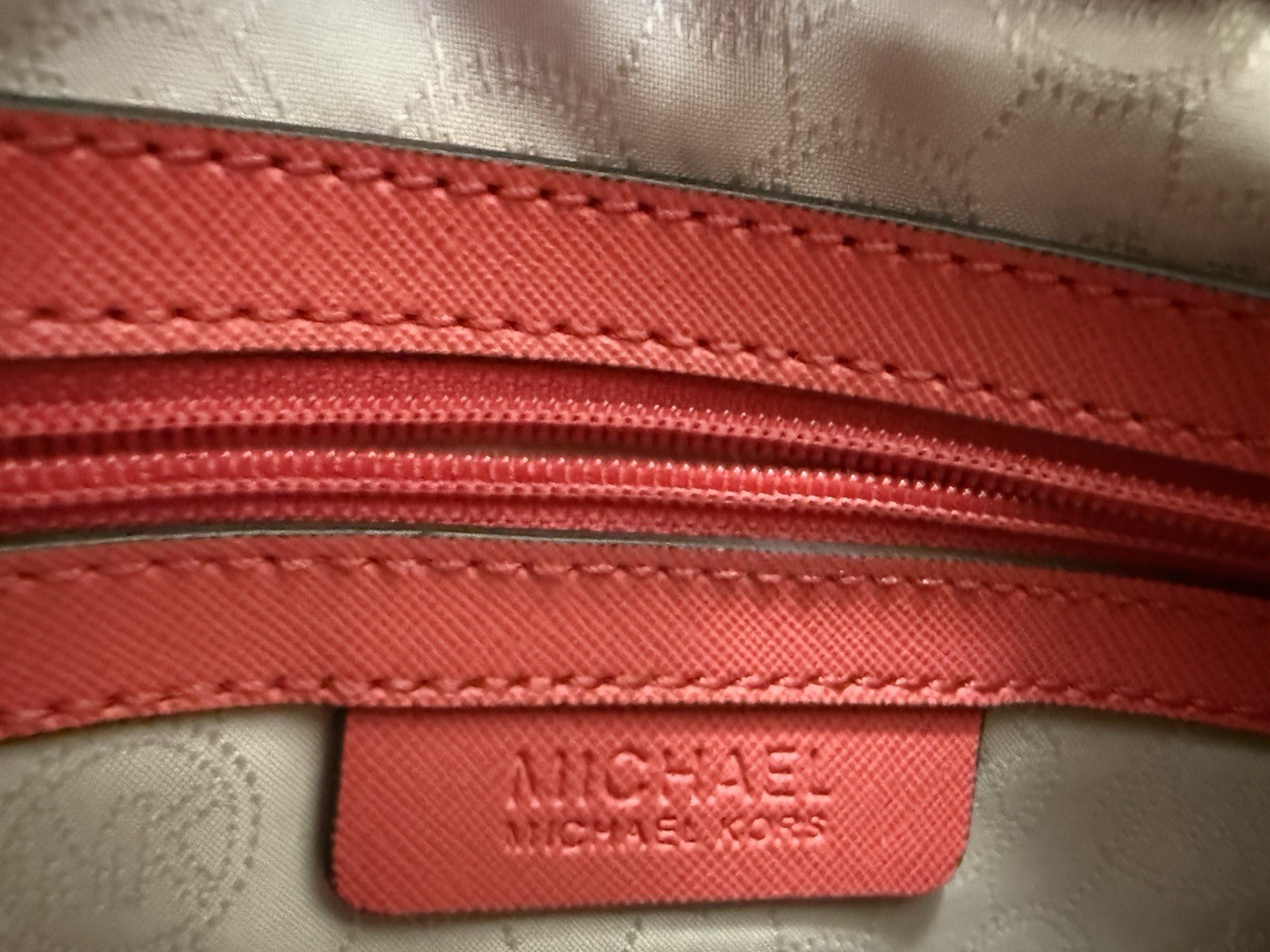 MICHAEL KORS HAMILTON Satchel, in Watermelon color