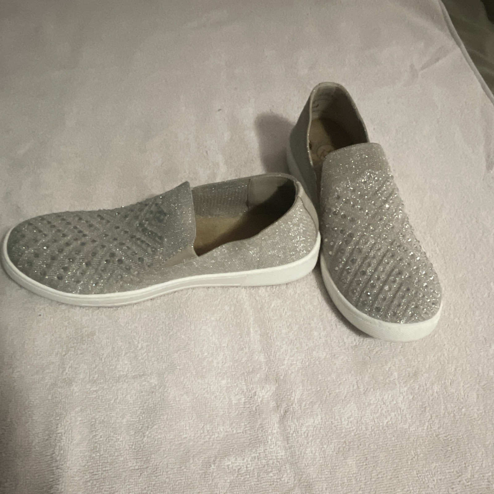 Women’s Silver Rhinestone Slip-On Flats Round Toe Synthetic US 10 M