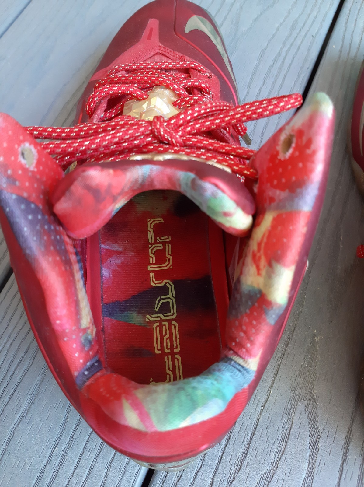 Nike LeBron XI Elite SE Championship University Red Metallic Gold Size 11