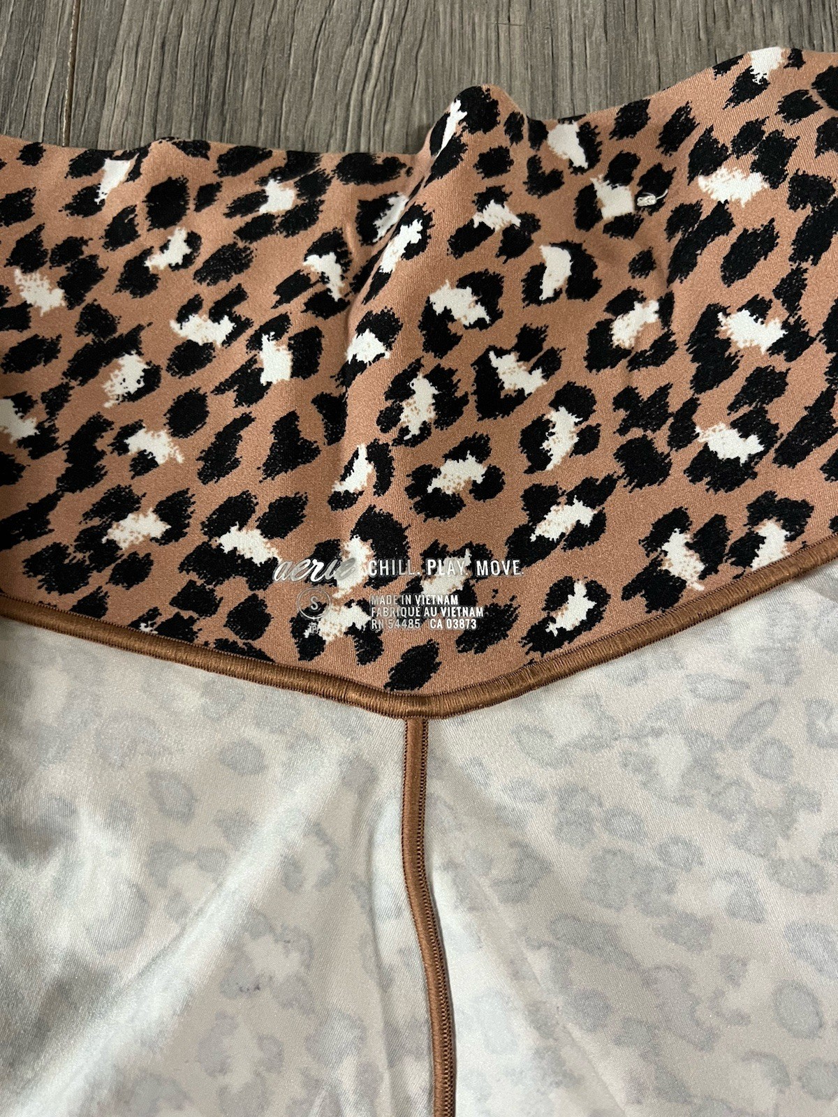 Aerie Chill. Play. Move. High Rise Cross Waist Leggings Leopard Print Size S