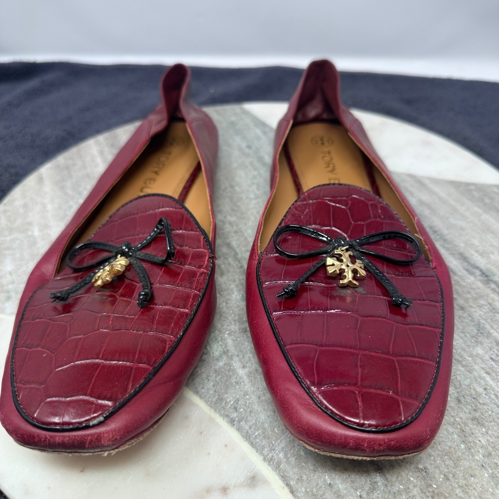 Tory Burch Burgundy Leather Croc Embossed Bow Loafer Flats 9M 8099 G20