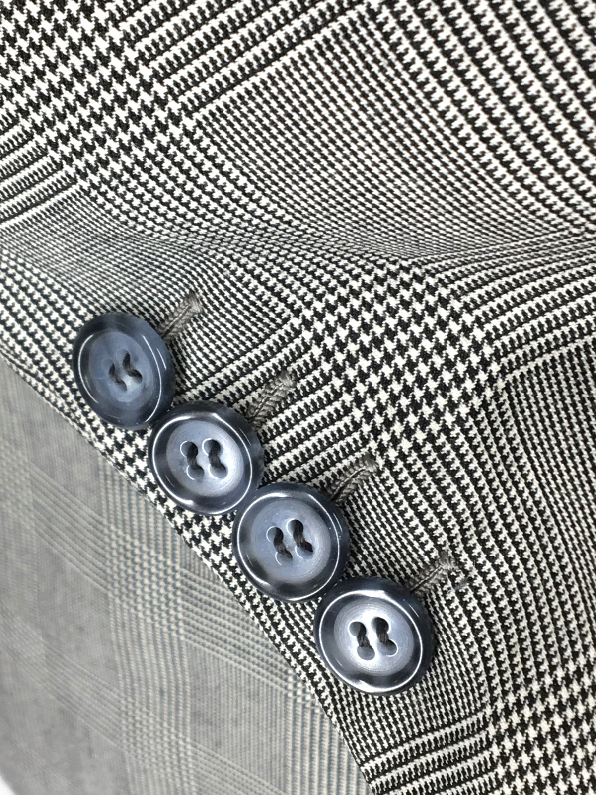 40R Brioni Italy Mens 2 Button 100% Wool Blazer Sport Coat Gray Glen Check