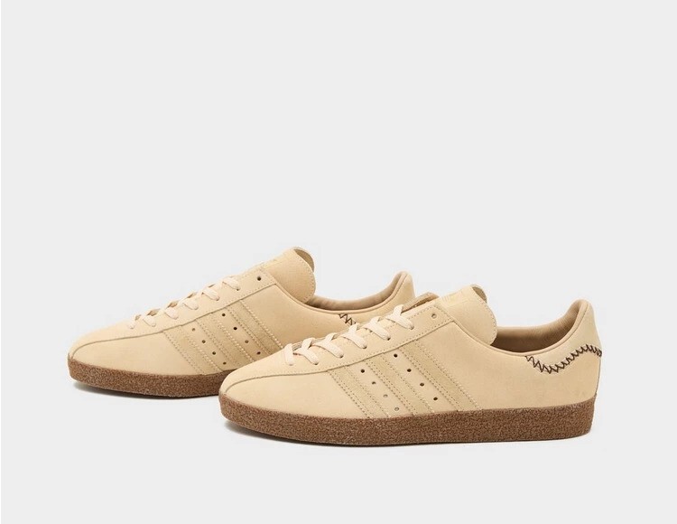 adidas Originals Yabisah in Light Brown UK 12 – US 12.5 – EUR 47 1/3