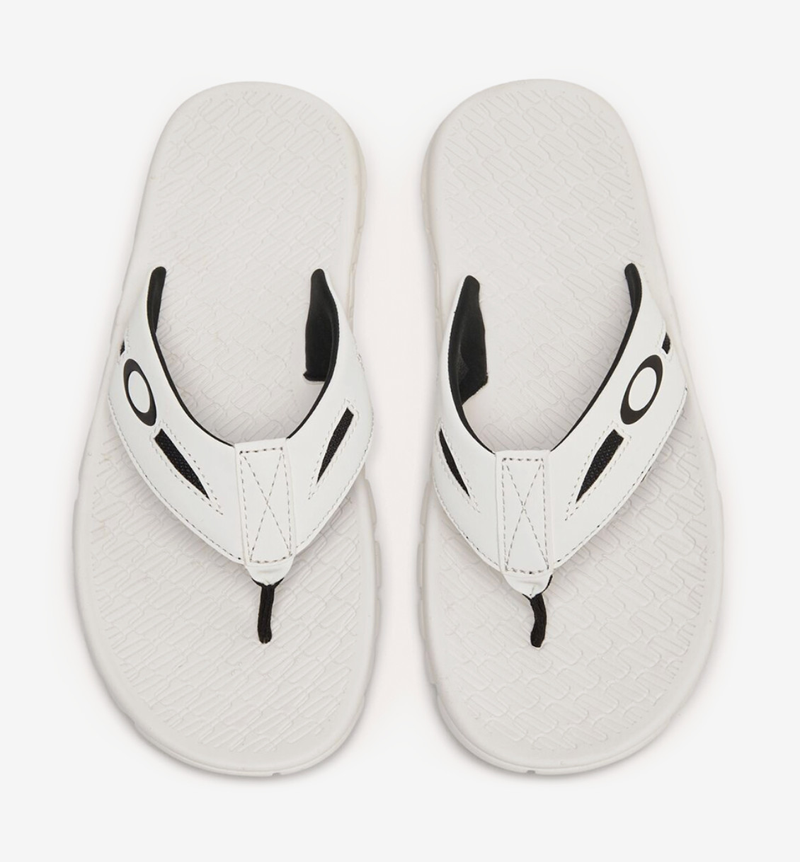 Oakley Operative Sandal 2.0 Mens Thong Sandals White 13477100
