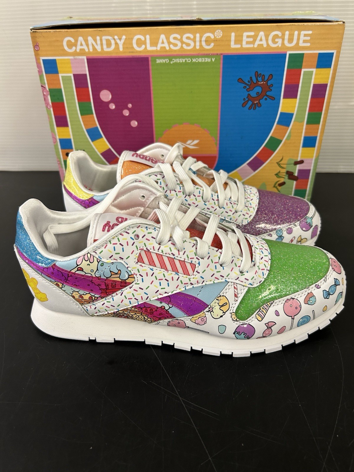 Reebok Candy Land Classic Leather GS Size 6 Shoes (Big Kids)