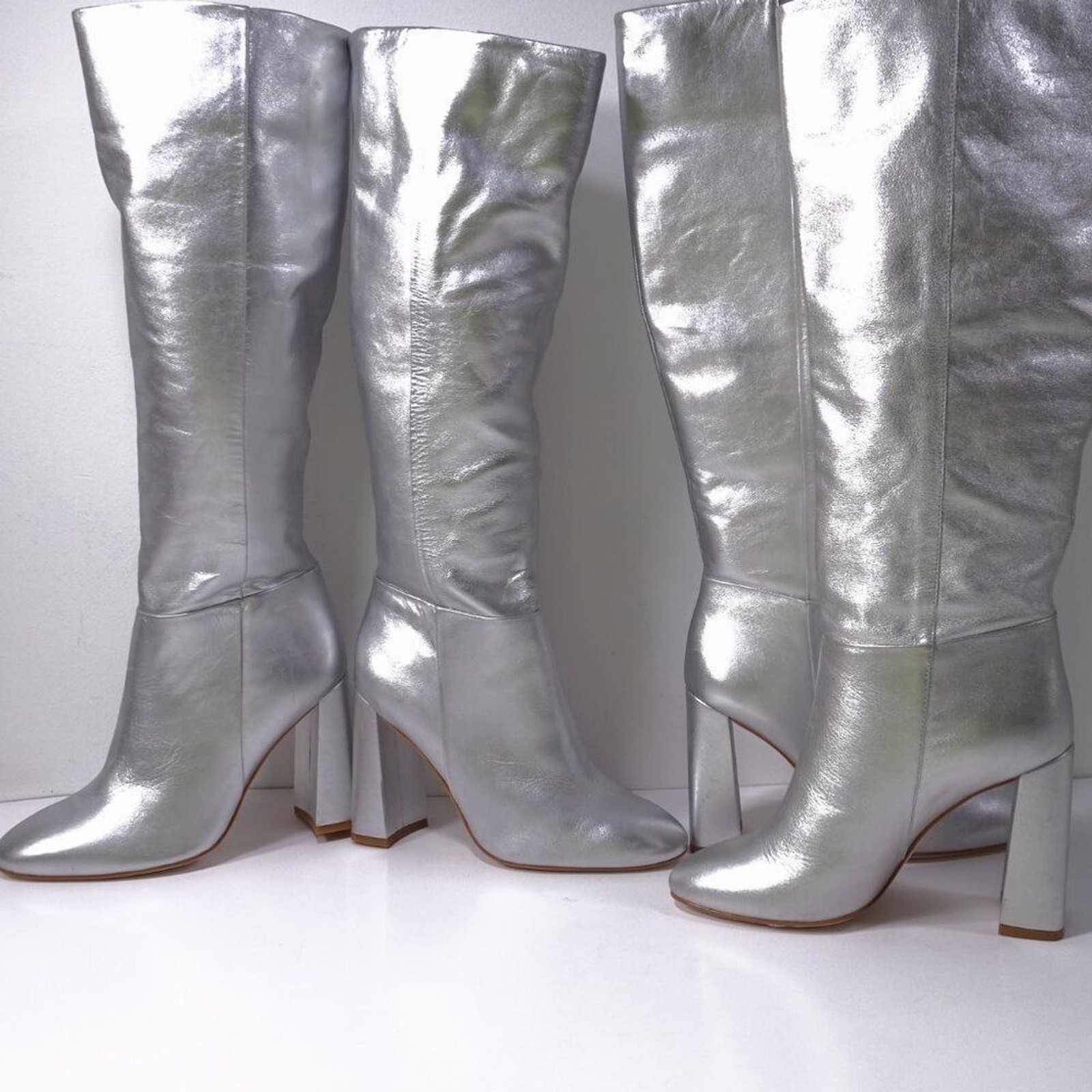 Cynthia Rowley Women’s Chloe Leather Tall Silver Boot Boots Sz 6 NWOB 498 IRRG