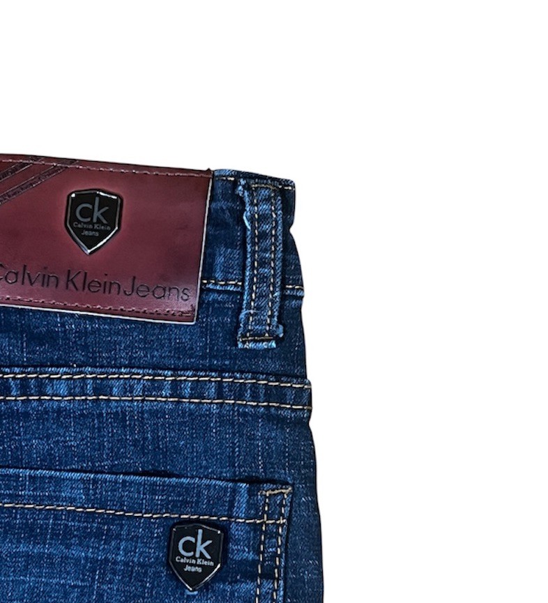 Calvin Klein Jeans Men’s Dark Wash Blue Denim Slim Straight size 32