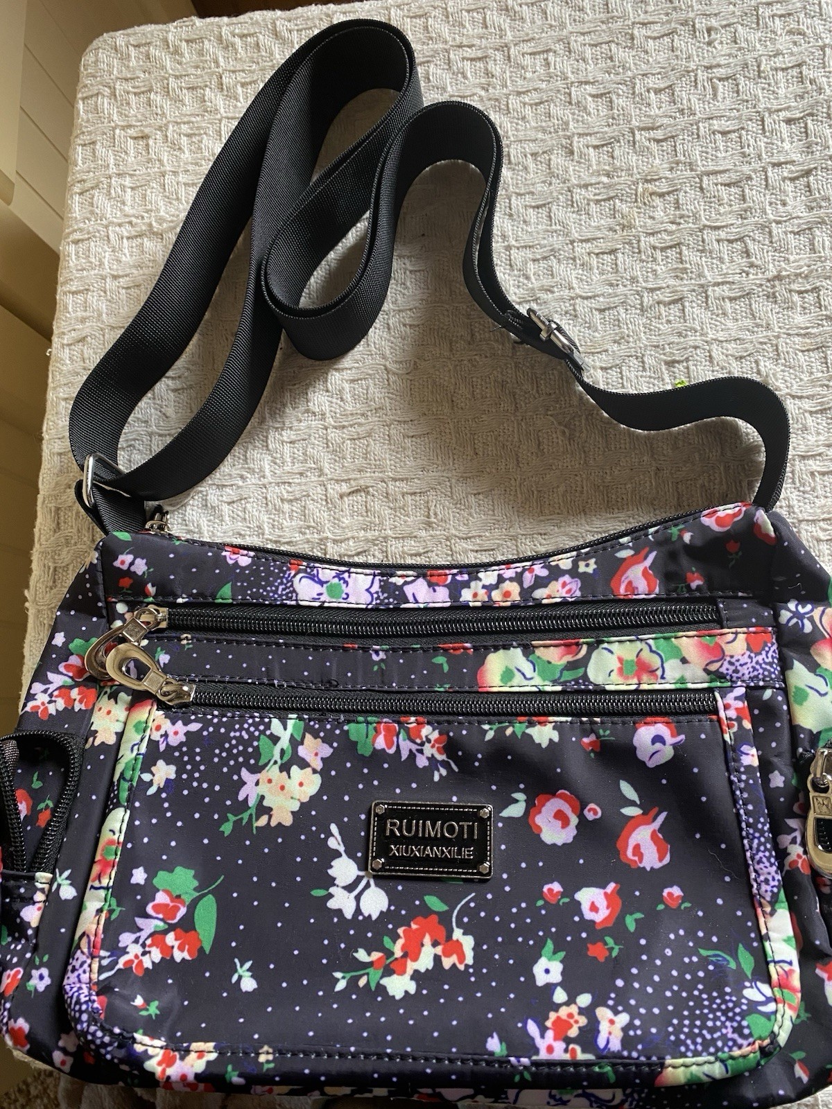 RUIMOTI Nylon FlORAL Crossbody Shoulder Bag Purse Very Roomy Pockets 13” x 6.75