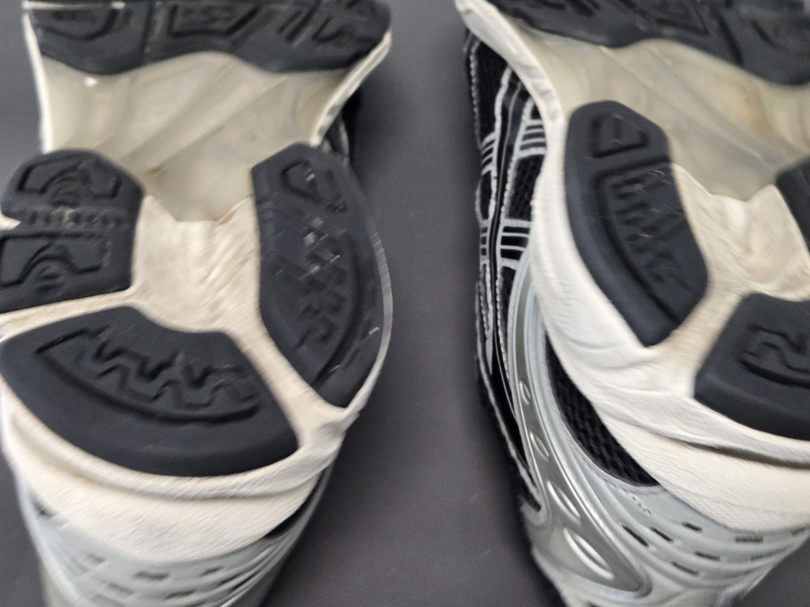 Asics Gel Kayano 14 Black Silver Gray 1201A019 Size 9 Mens Athletic Shoes