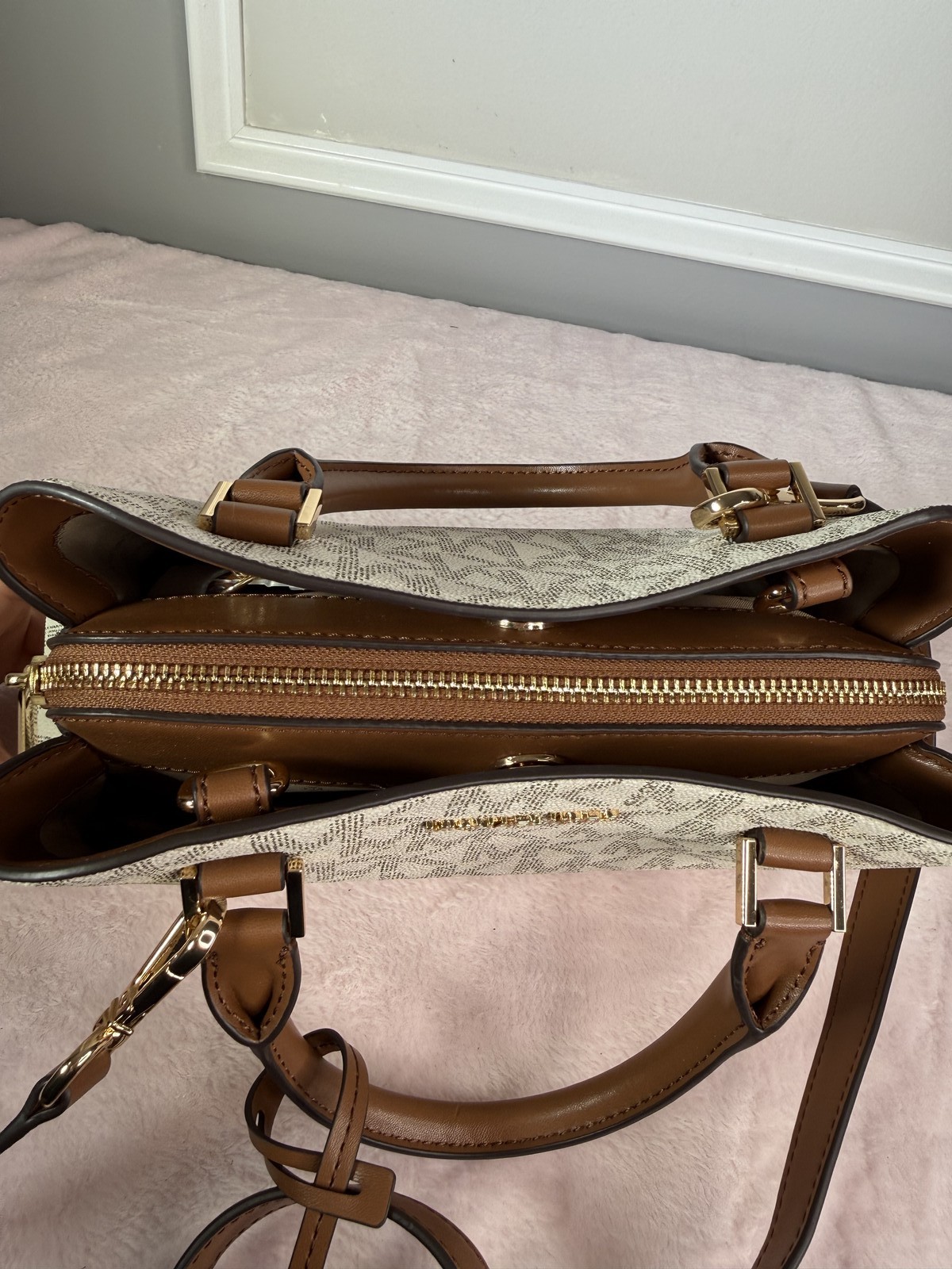 Michael Kors small satchel vanilla monogram