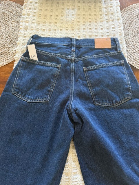 NWT GAP X HAILEY BIEBER The Hailey Extra Baggy Jean – Light Indigo – 24