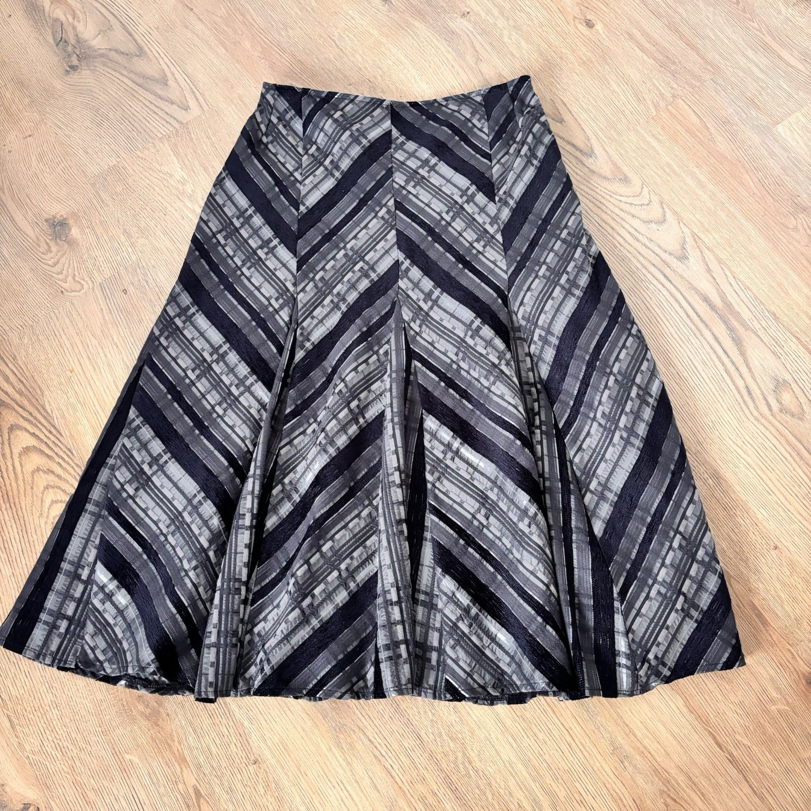 Marks & Spencer Vintage Y2K Skirt Fit 12 W30 Striped Grey Midi Whimsy Gothic