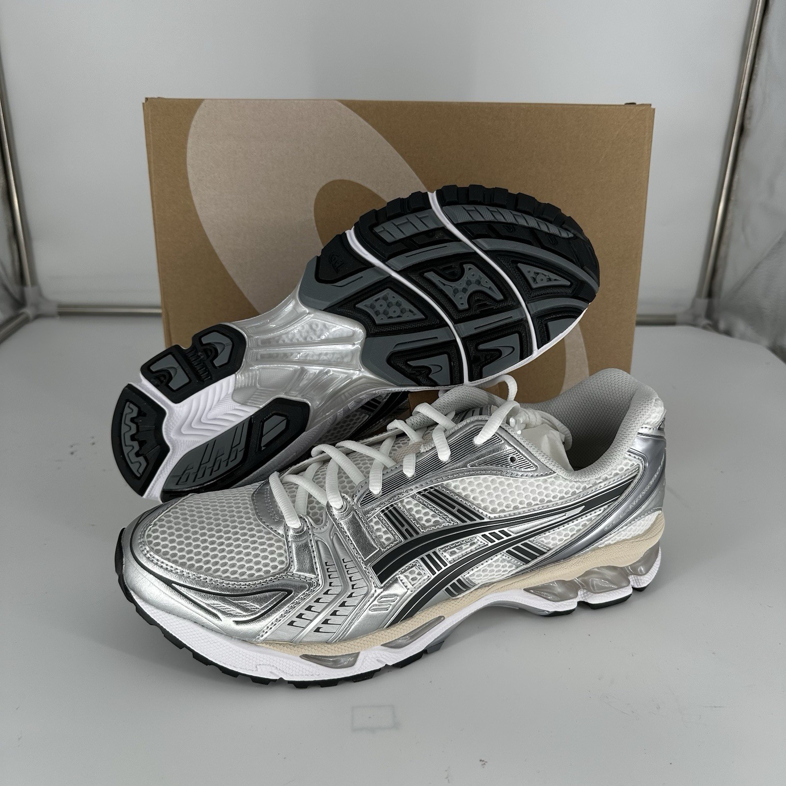 ASICS Gel-Kayano 14 White Graphite Grey 1203A537-110 Men’s Size 11 Brand New