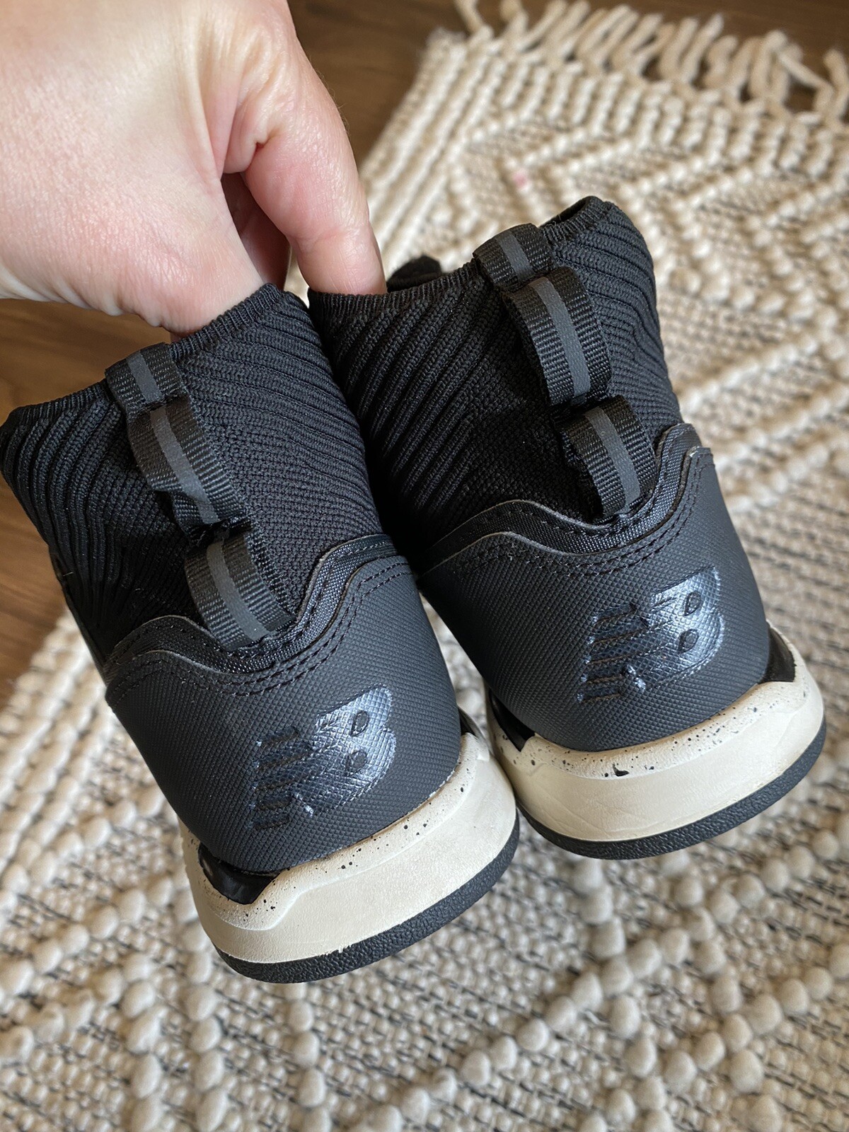 New Balance 247 mens 7.5