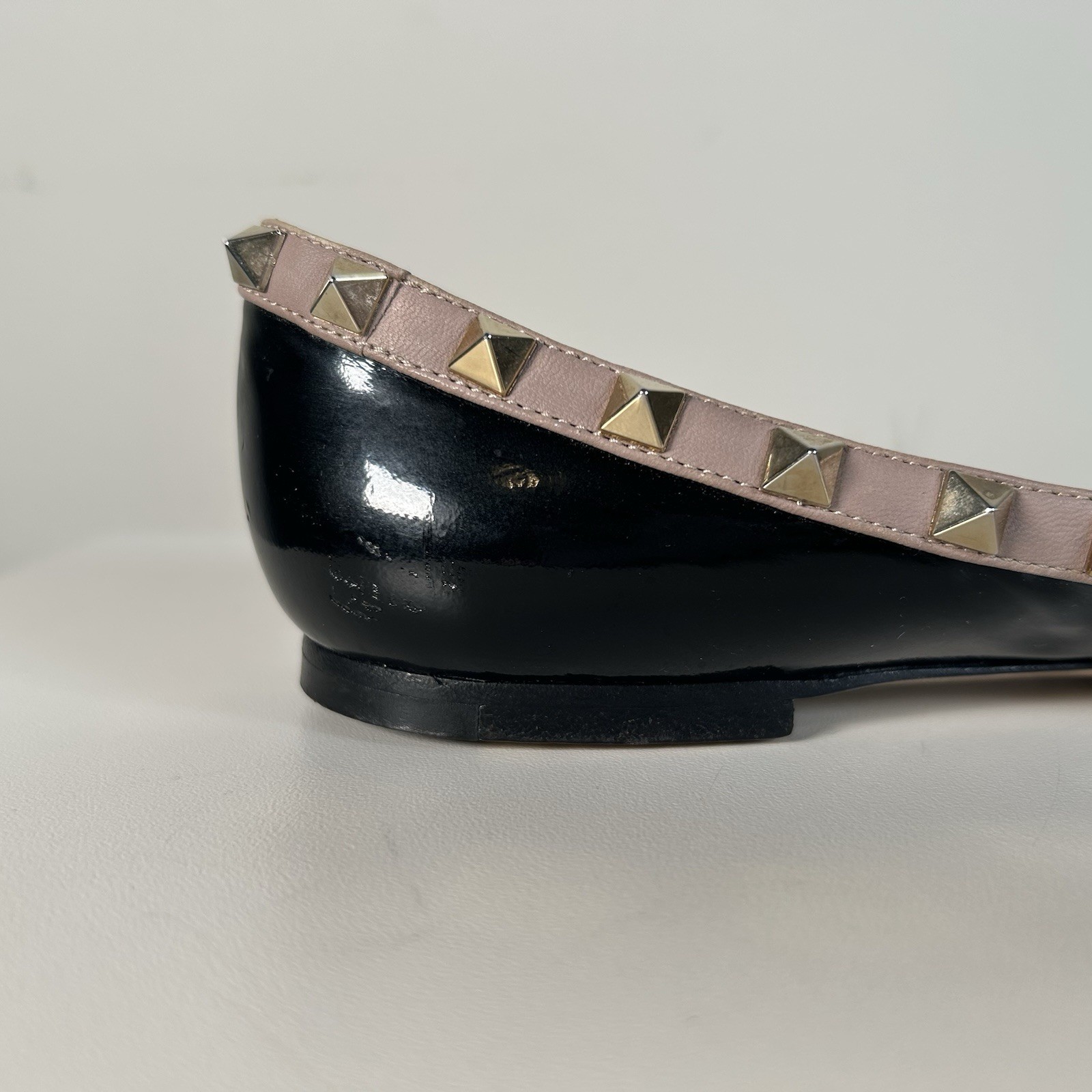 Valentino Garavani Rockstud Ballet Flats Black Pointed Toe Patent Leather Sz 39