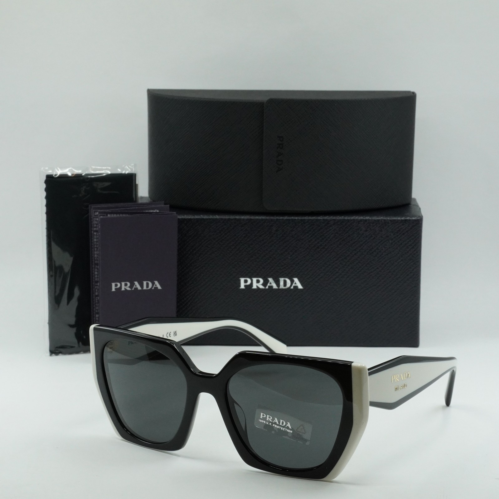 PRADA PR15WS 09Q5S0 Black/Talc/Dark Grey 54-19-140 Sunglasses New Authentic