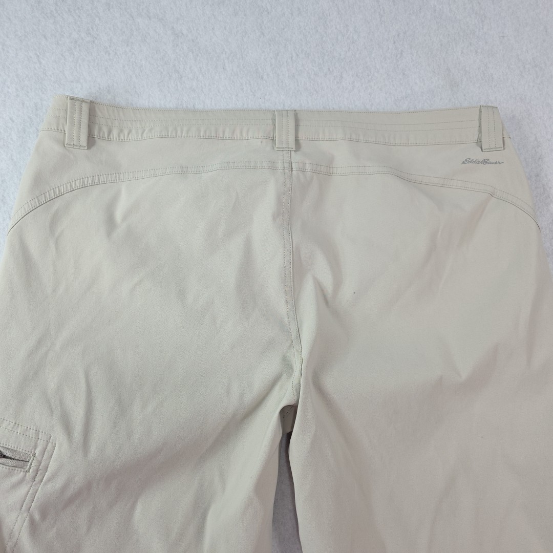 Eddie Bauer Rainier Cropped Cargo Capri Pants Women’s Size 14 Hiking Ivory