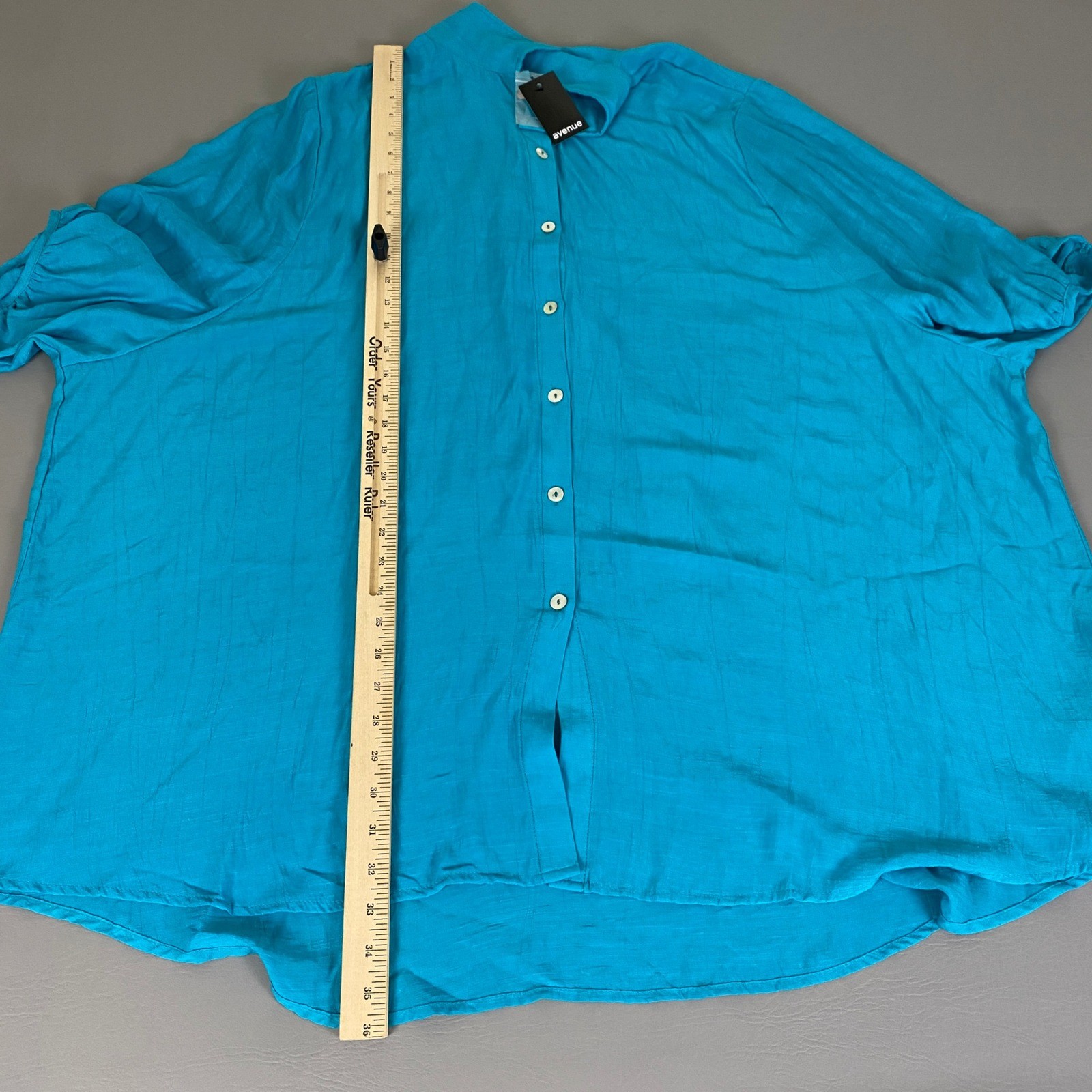 Avenue Blouse Top Women’s Plus Size 22/24 Turquoise Button Down 3/4 Sleeve NWT