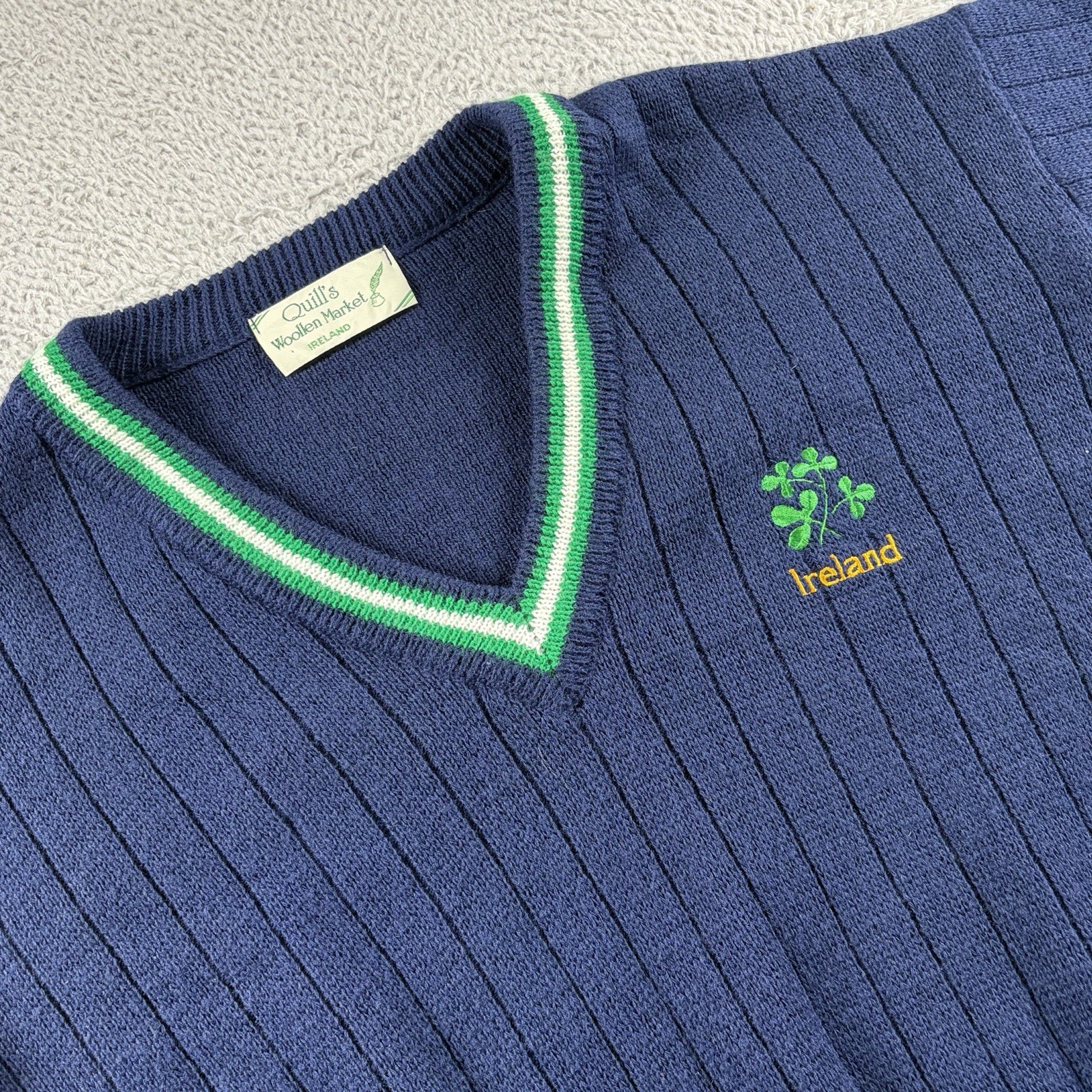 Quill’s Woolen Market Irish Sweater Ribbed Knit V Neck Shamrock Embroidered M