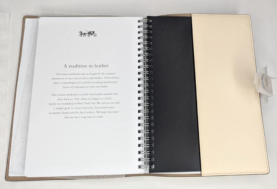 Coach Notebook – CZ198 White Chalk Signature Canvas/Smooth leather