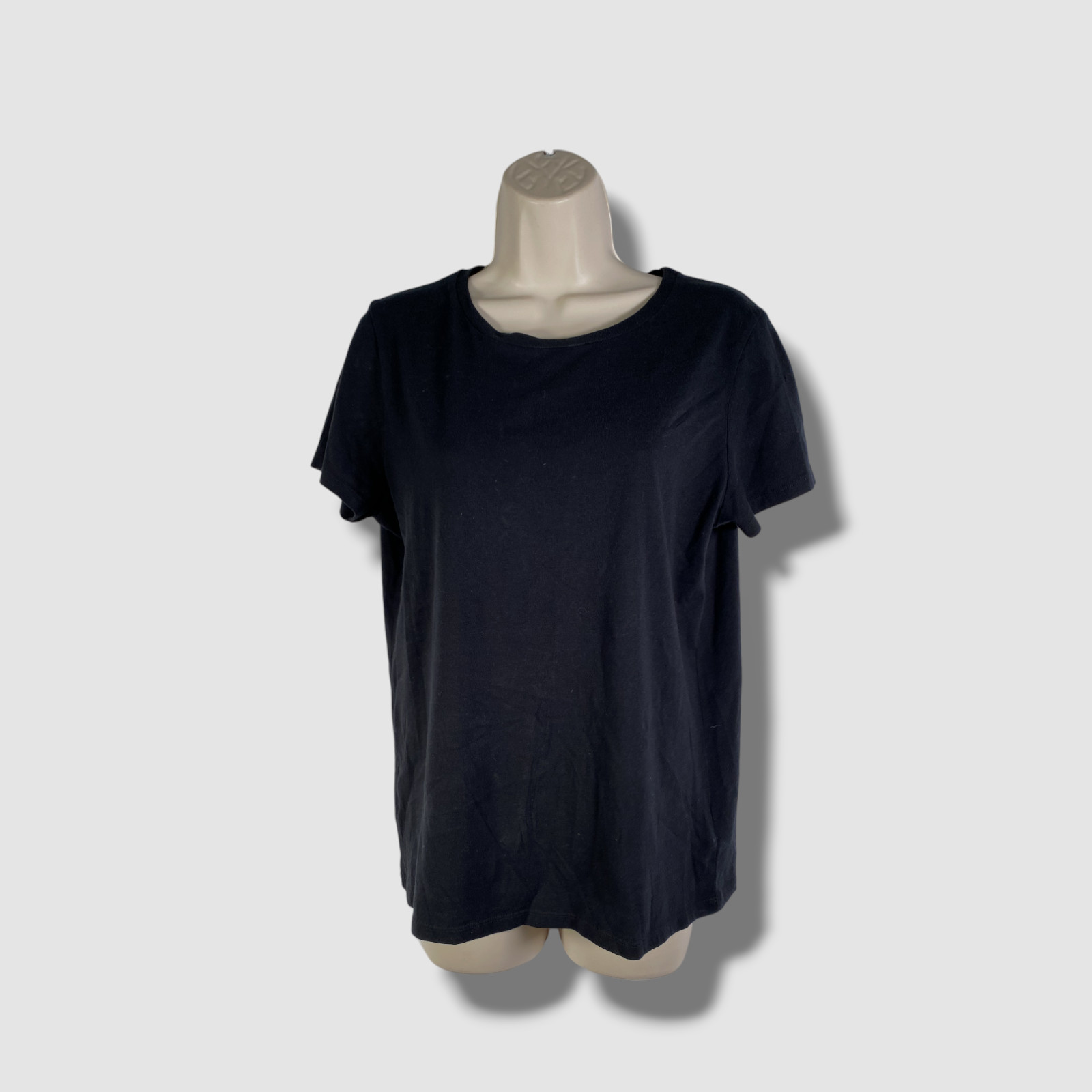 $100 Majestic Filatures Women’s Black Short-Sleeve Crew-Neck Tee T-Shirt Size 3