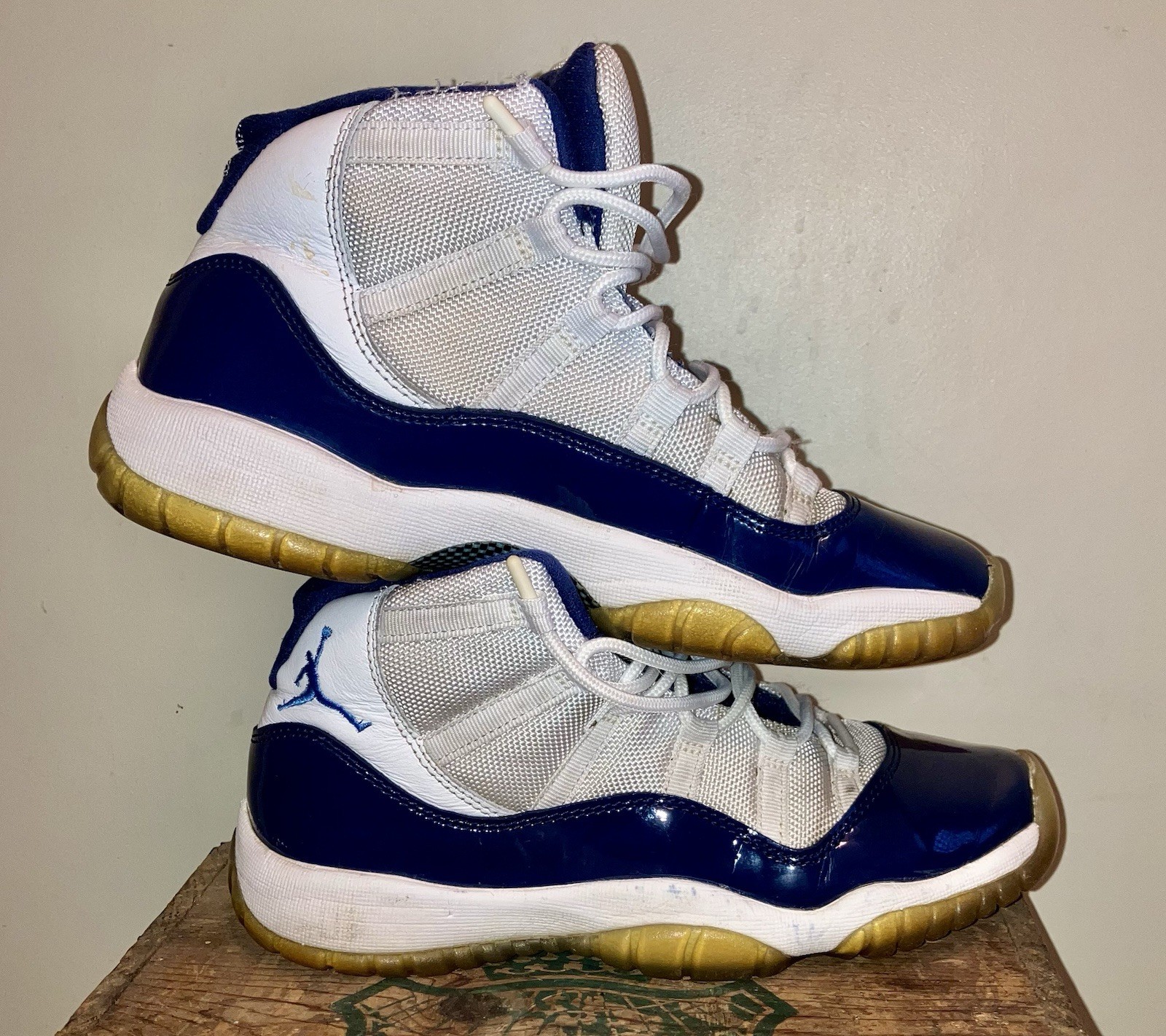 Jordan Air Jordan 11 Retro BG Boys White/Blue Sneakers US 5Y 378038-123