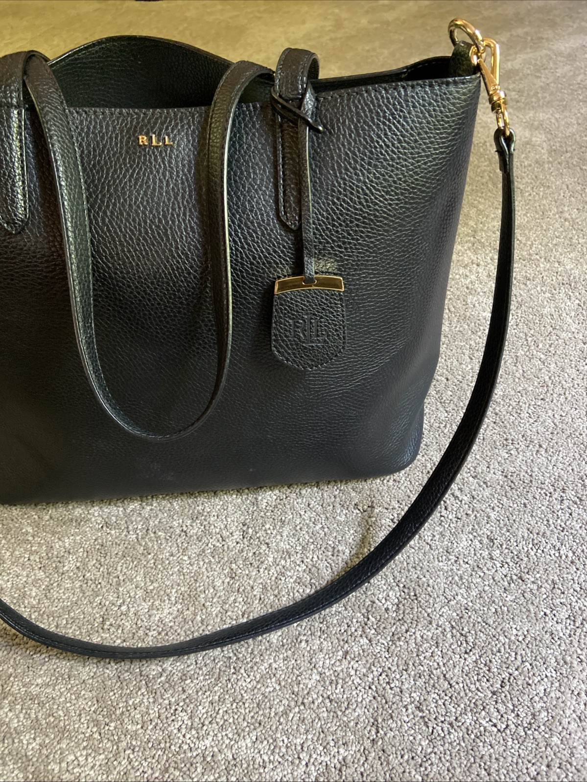 Lauren Ralph Lauren Black Med Size 100% Polyurethane Tote Classy Classic