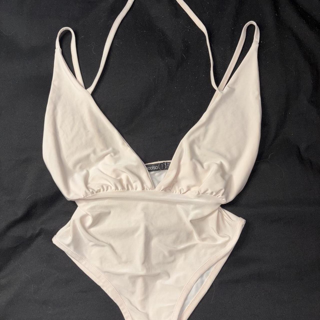 Boohoo creme body suit