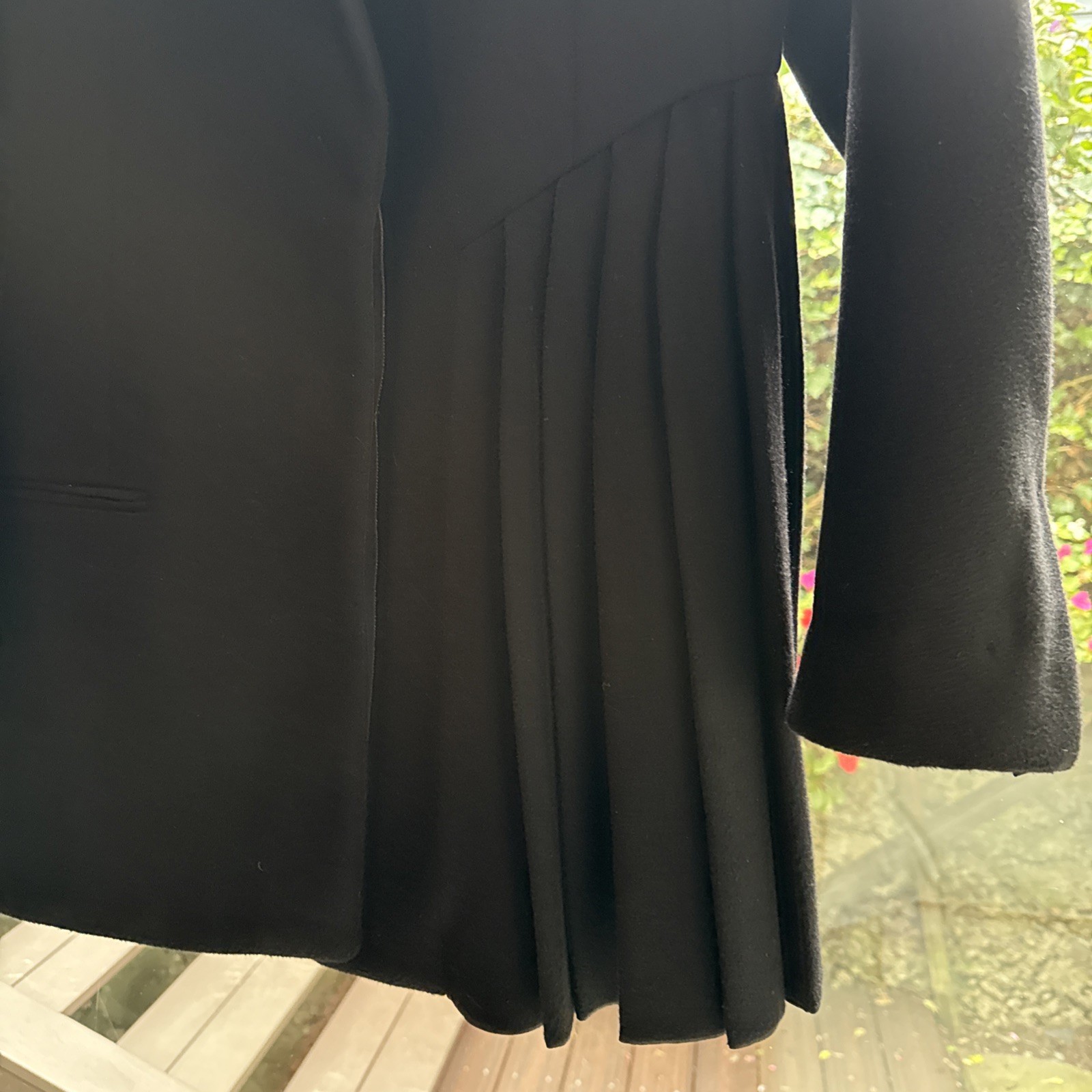 Black Coat, Sz 10, Made In England,90%virgin Wool,10shmere