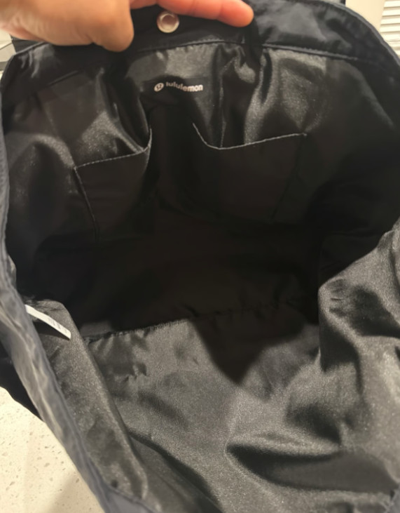 NWT Lululemon Daily Tote Bag 20L Large Multi Pocket Shoulder Gym Travel Black
