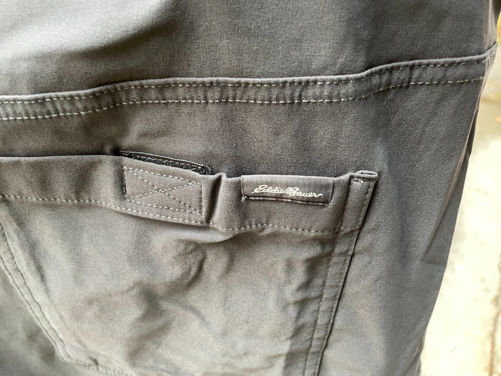 Eddie Bauer Men’s 40 x 32 Gray Nylon Elastane Stretch Hiking Pants Barely Worn