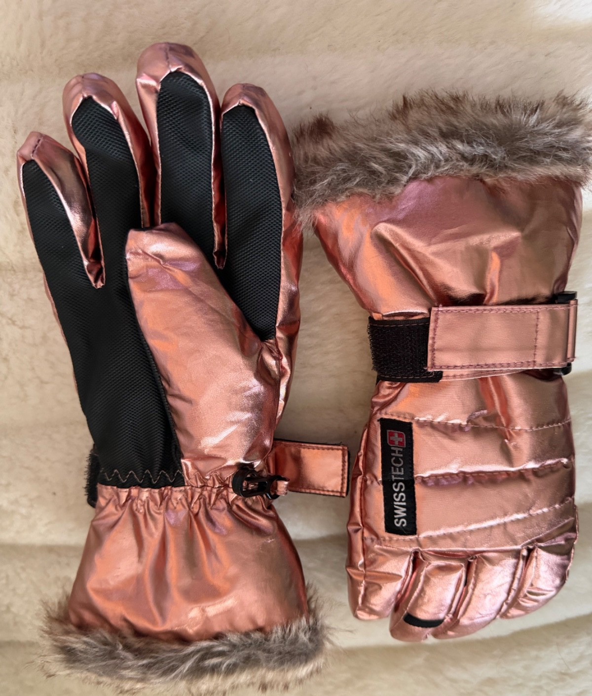 SWISS TECH GLOVES Rose Gold Metallic Adjust Strap Faux Fur Trim Quilted