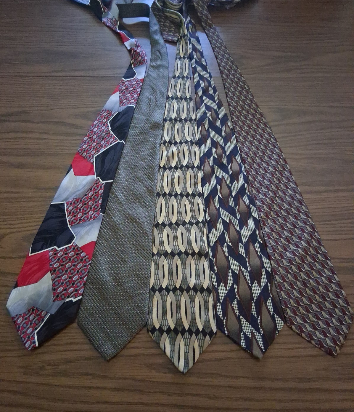Lot of 5 Taupe Black Gray Neckties Name Brands Assorted Sizes Patterns Fabric
