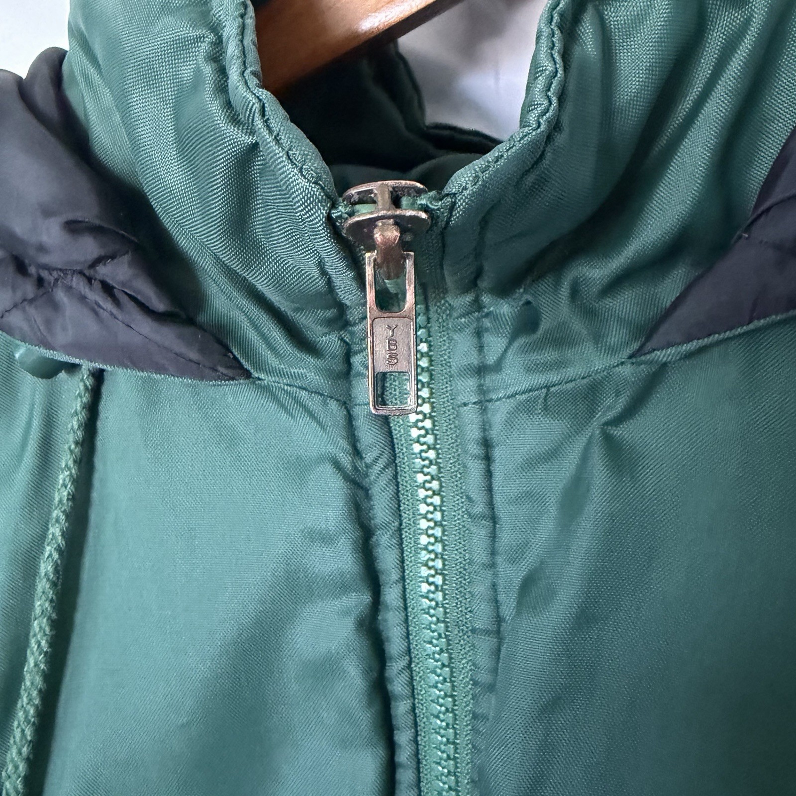 Vintage 90s NY Jets NFL Game Day Sports Mens Large Green Puffer Football Jacket
