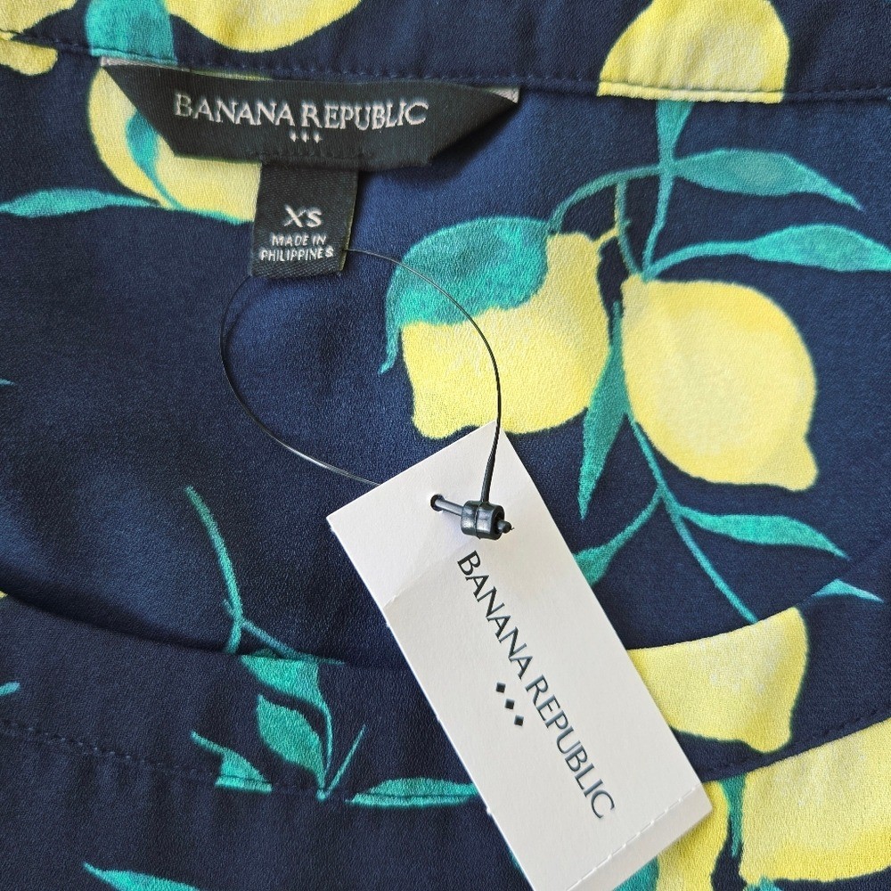 BANANA REPUBLIC Lemon Print Short Sleeve Blouse Navy Yellow Flowy X Small New